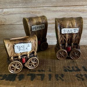 Vintage Wagon Wheel Salt & Pepper Set